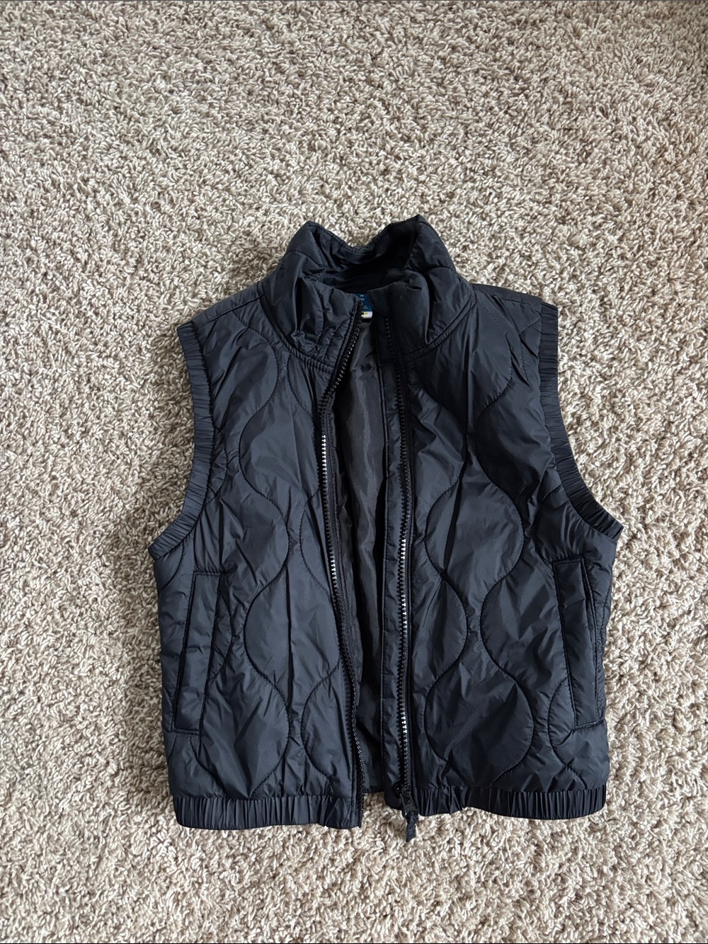 Girls Black Quilted Puffer Vest Size Medium 8